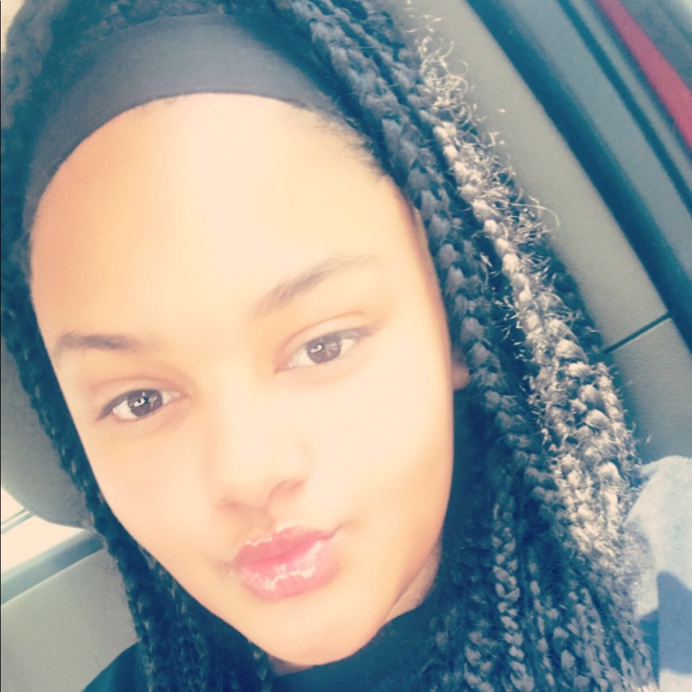 Meet your Posher, Kaitlyn